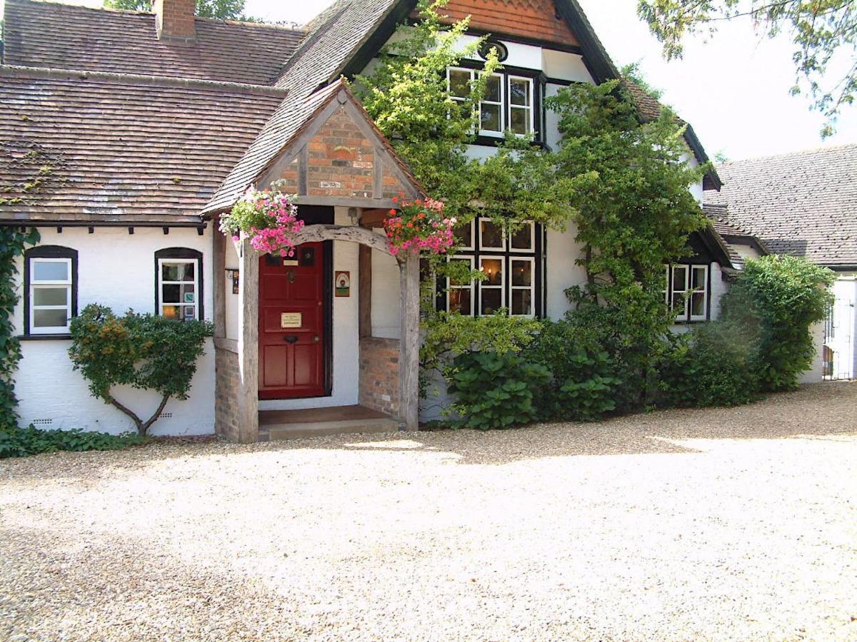 West Lodge Hotel Aylesbury  Extérieur photo