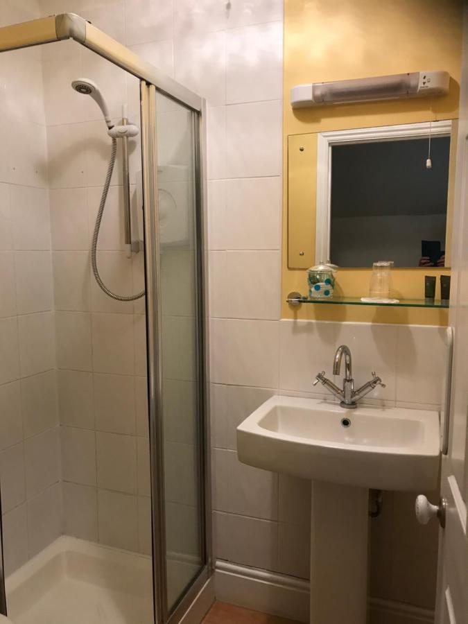 West Lodge Hotel Aylesbury  Extérieur photo
